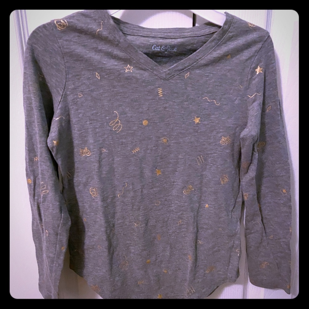 V-neck long sleeves top with gold prints